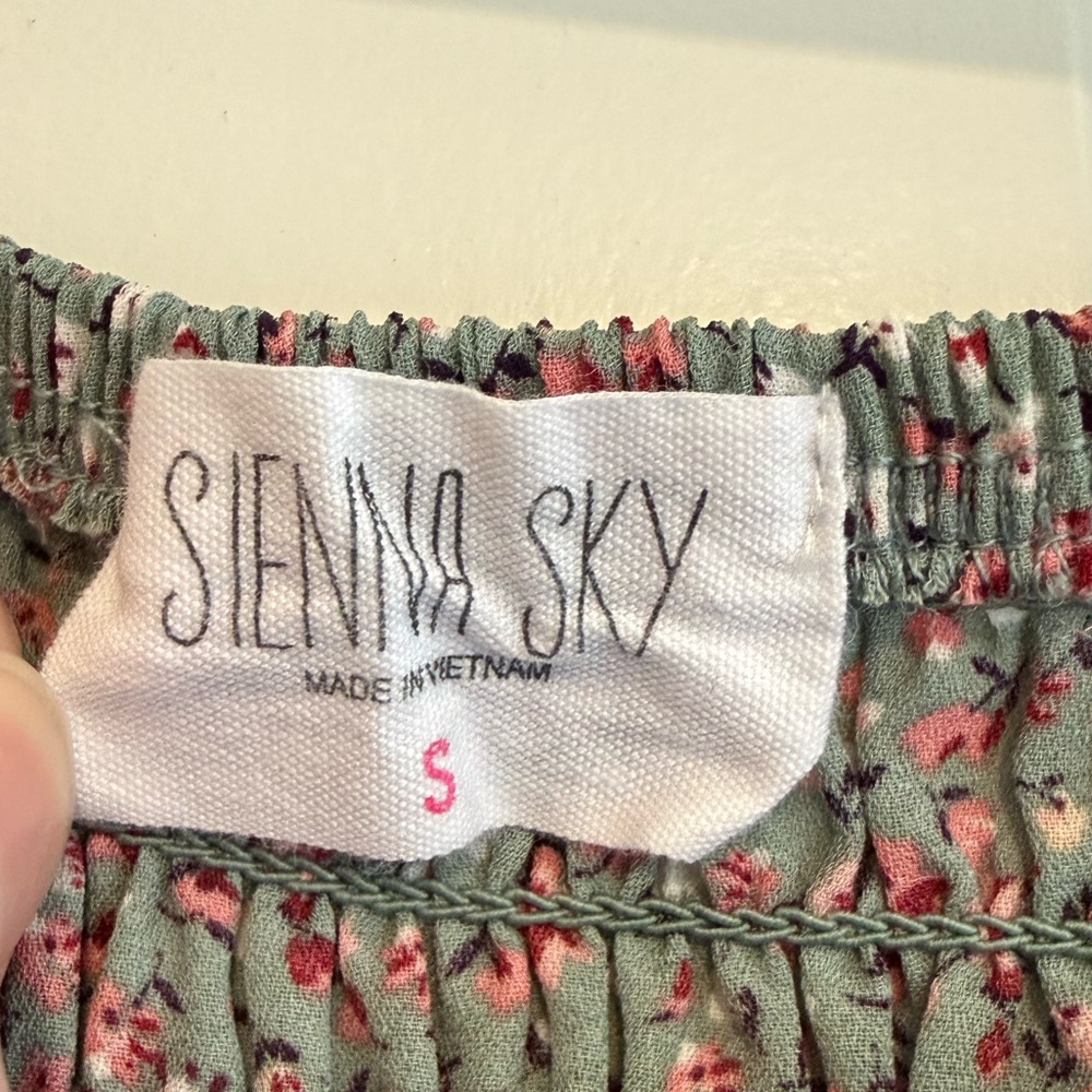 Sienna Sky Floral Long Sleeve Crop Top - Picture 3 of 6